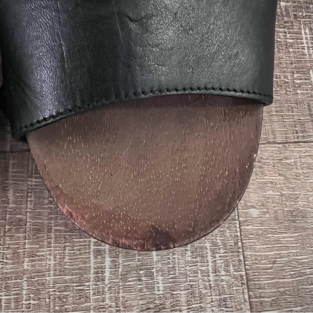 Chloe Black Leather Mules - Picture 11 of 12